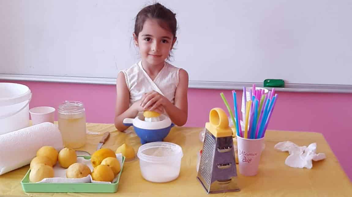 Minik Ana Sınıfı Öğrencilerimiz Limonata Yaptı